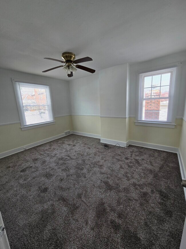 Building Photo - 2940 Brevard Ave