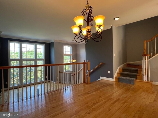 Building Photo - 787 Vestal St