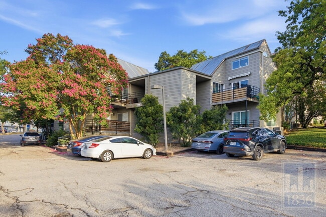 Building Photo - 1514 Parker Ln