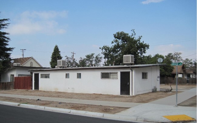 Building Photo - 724 Grace St