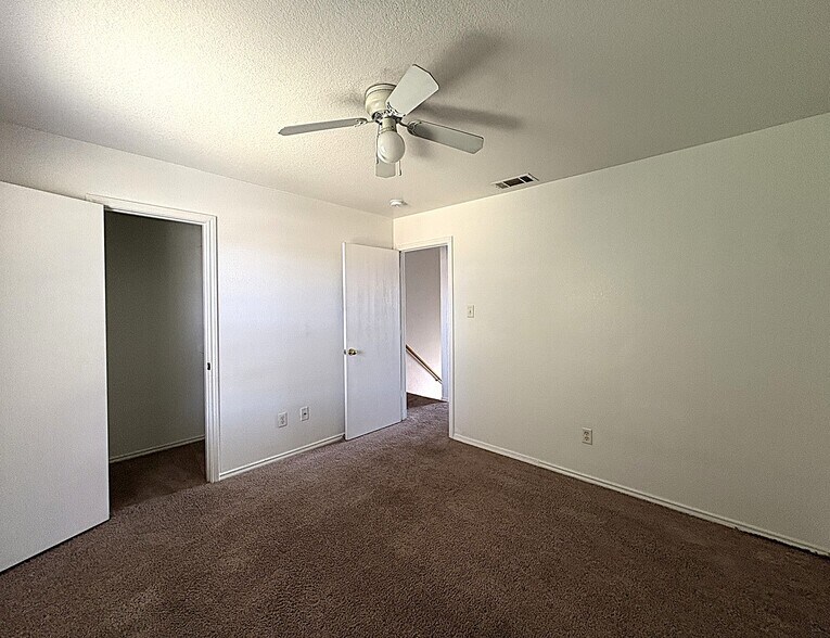 Building Photo - 5709 Redstone Dr