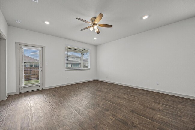 Building Photo - 231 Lavaca River Ln