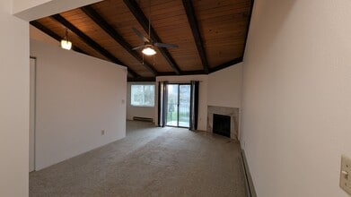 Building Photo - 2020 Grant Ave S