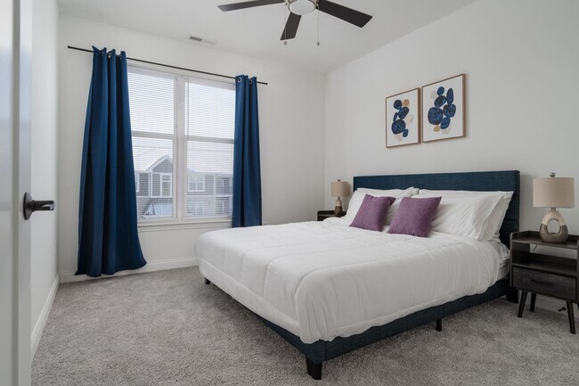 Building Photo - 5842 Leisure Ln