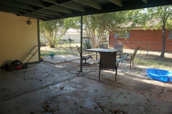 Building Photo - 1301 Cypress St