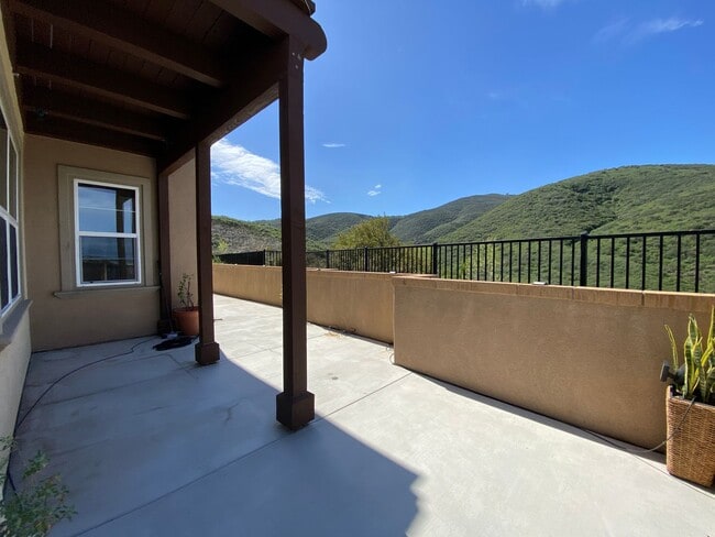 Building Photo - 3 bedroom 2.5 home with Canyon view in San Marcos!