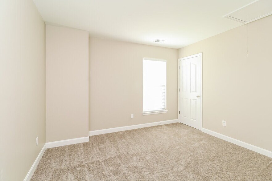 Building Photo - 6403 Wedron Ct