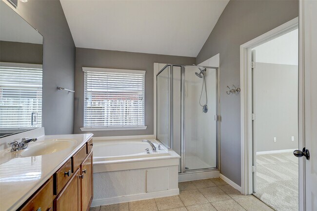 Building Photo - 13834 Rolling River Ln