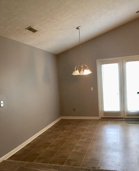 Building Photo - 3044 Shady Knoll