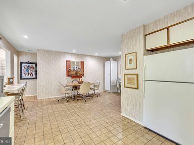 Building Photo - 1131 Haral Pl