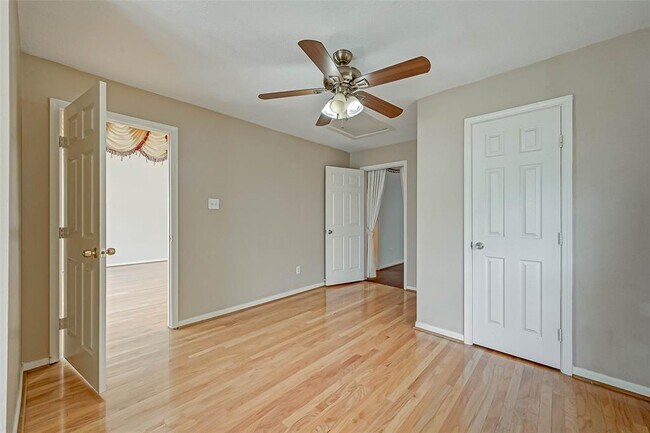 Building Photo - 1630 Berkoff Dr