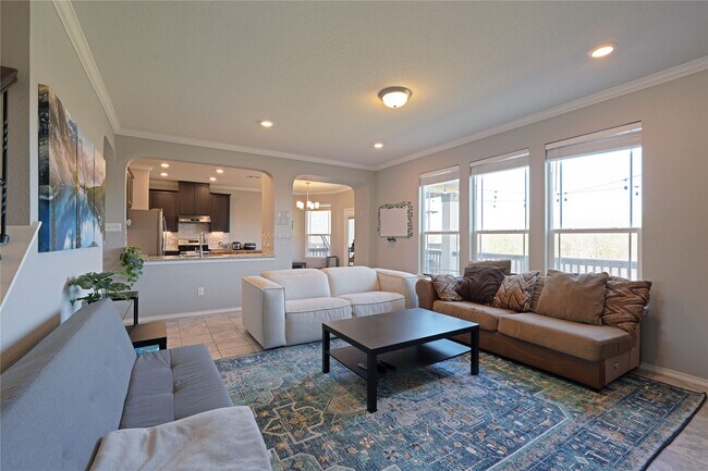 Building Photo - 404 Kaden Prince Dr
