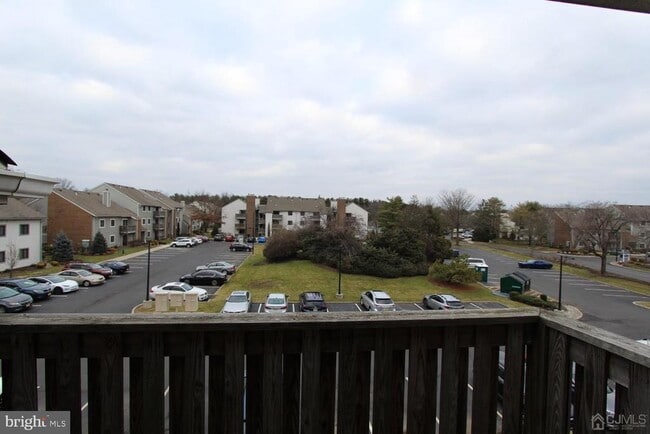Building Photo - 5015 Ravens Crest Dr