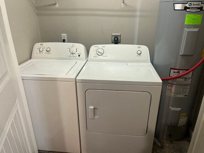 Building Photo - 3812 Charlie Moran Hwy