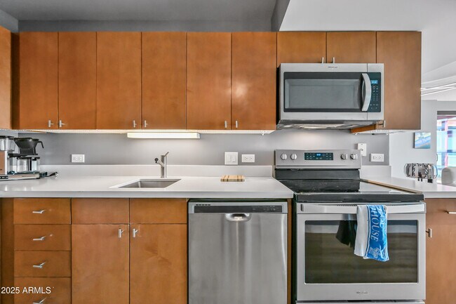 Building Photo - 4808 N 24th St