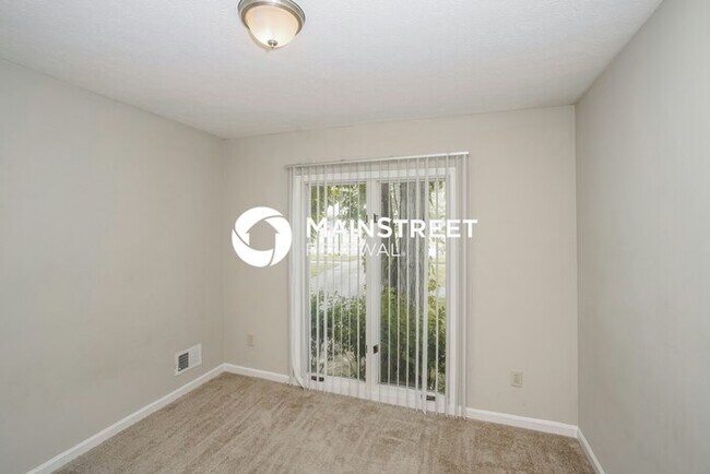 Building Photo - 3 Bedroom Pet-Friendly Home in Louisville,...