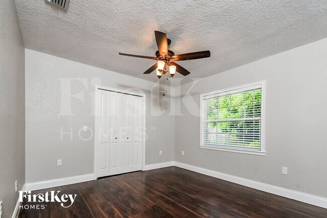 Building Photo - 4635 Dillwyn Dr
