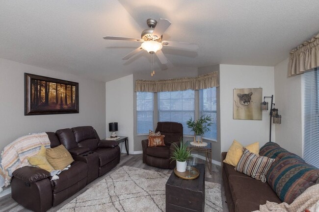 Building Photo - 9351 E 28th St