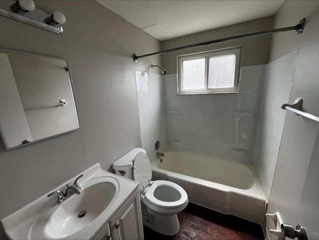 Building Photo - 4689 Hilton Ave