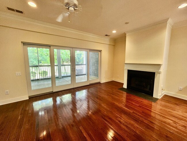 Building Photo - Luxury condo in Charleston National with g...