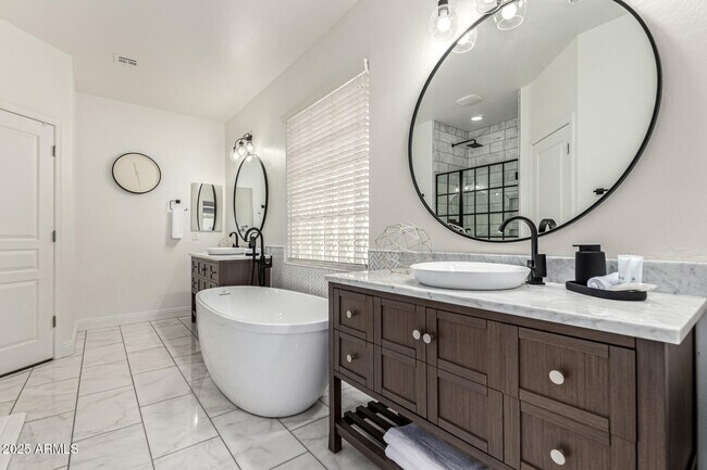 Building Photo - 11411 E Sebring Cir