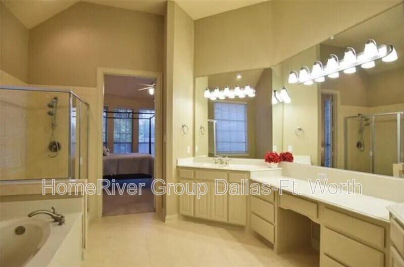 Building Photo - 705 Wills Point Dr