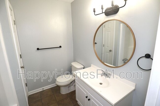 Building Photo - 1721 Boone Hall Dr