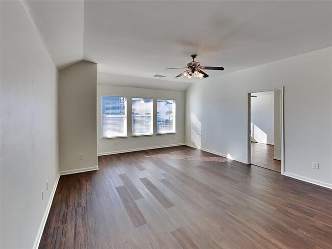 Building Photo - 21927 Saragosa Pond Ln