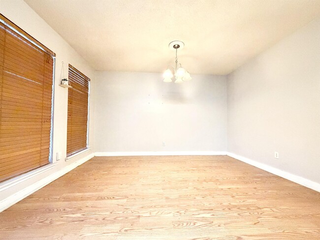 Building Photo - 101 W Del Mar Blvd