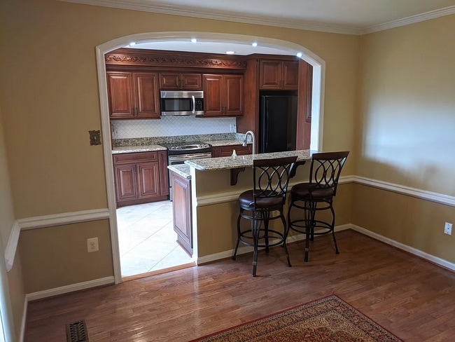 Building Photo - 152 English Run Cir