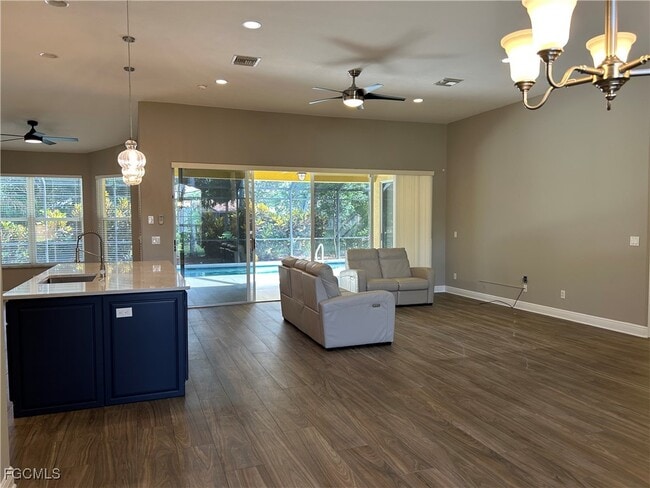 Building Photo - 9947 Colonial Walk N