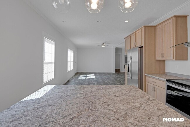 Building Photo - *BRAND NEW* 3 Bedroom Single Family – Mode...