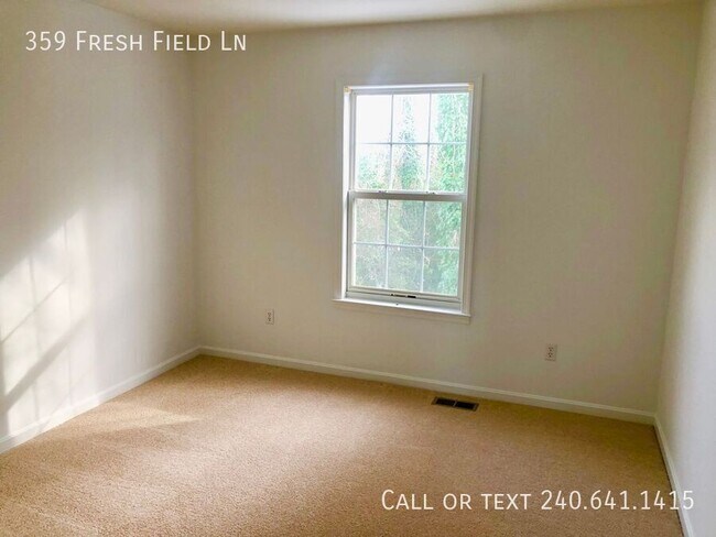 Building Photo - 359 Freshfield Ln