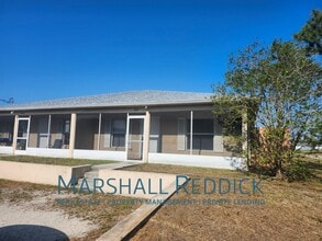 Building Photo - 3 bedroom 2 bath