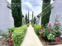 Building Photo - 444 1/2 N. Lake Street-