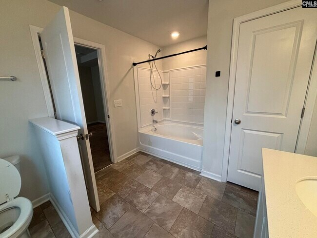 Building Photo - 120 Kings Parish Ct