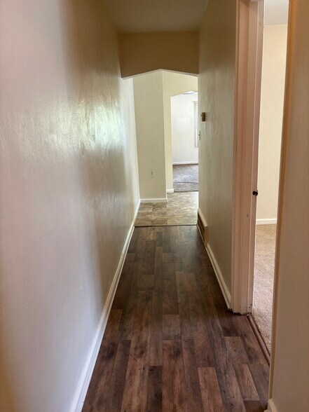 Building Photo - 506 Morse Ave