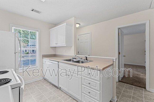 Building Photo - 2218 Bridgeton Rd