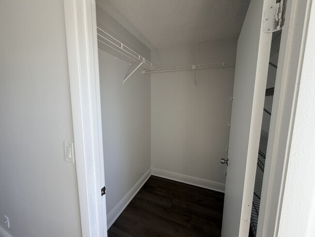 Building Photo - 5720 Rock Island Rd