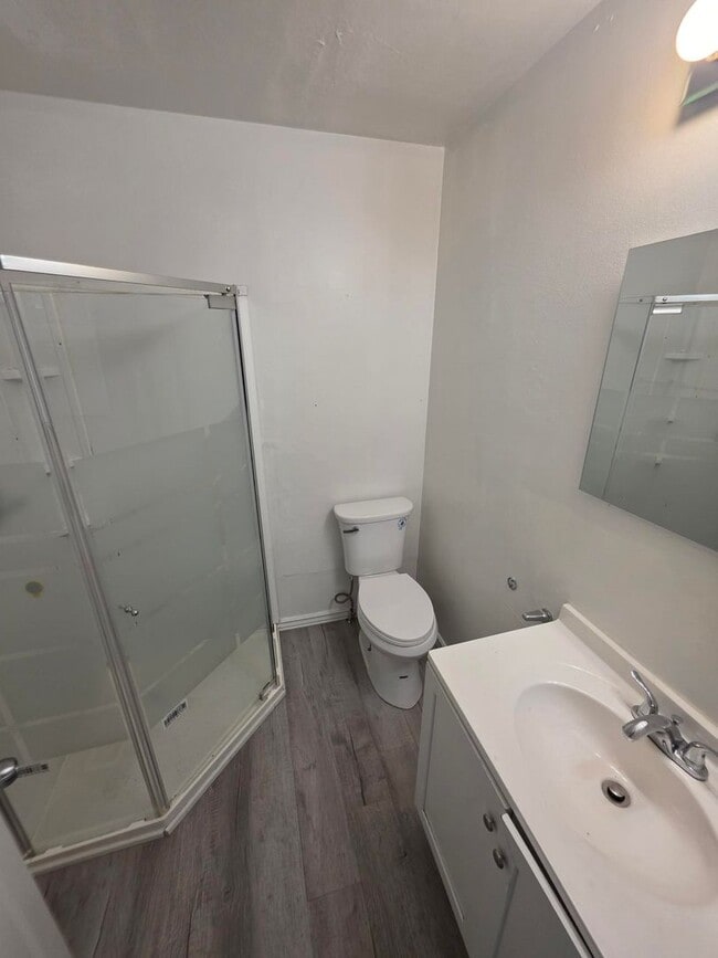 Building Photo - 4 BR Home in WL School District