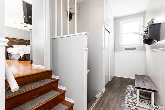 Building Photo - 417 N John St