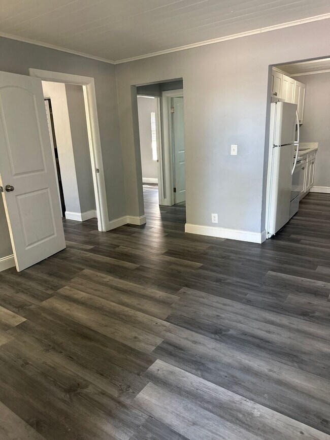 Building Photo - 1016 Douglass Ave