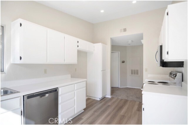 Building Photo - 70 Corniche Dr