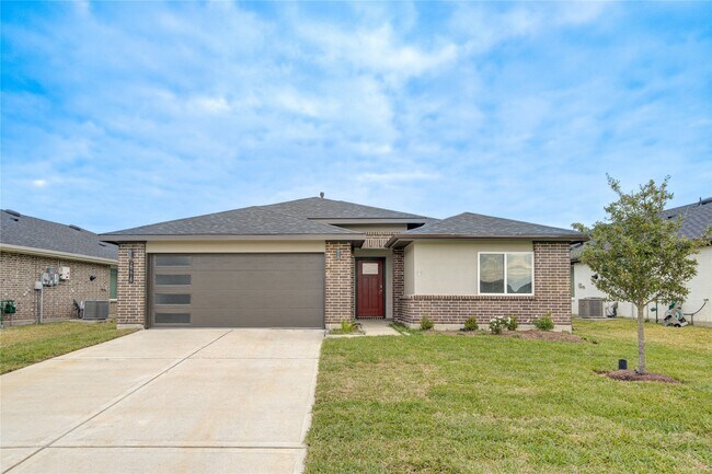 Primary Photo - 29418 Emilys Rock Ln