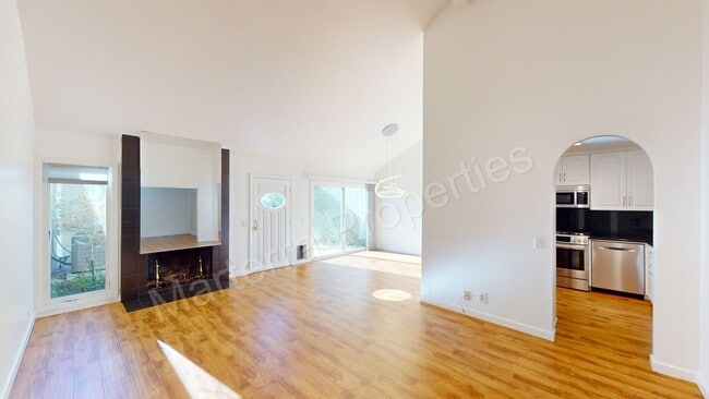 Building Photo - Beautiful 2 Bed/2 Bath Home in Irvine