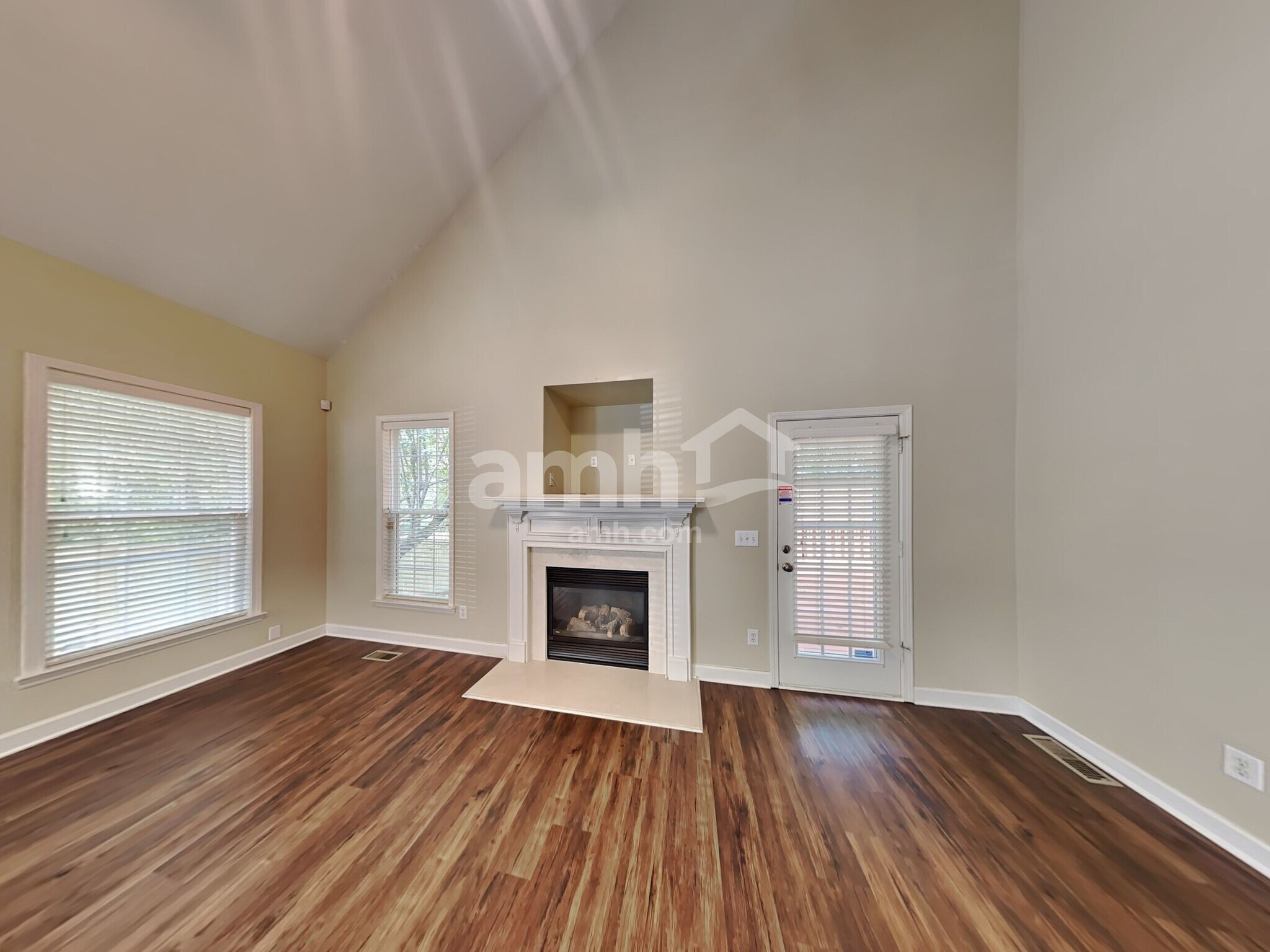Building Photo - 1725 Woodland Pointe Dr