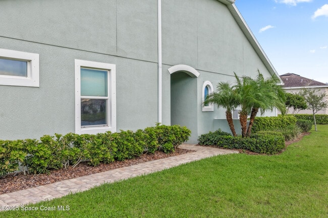 Building Photo - 7544 Loren Cove Dr