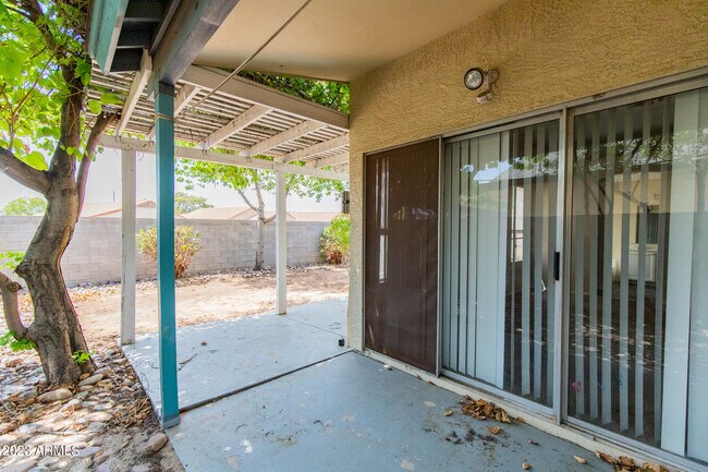 Building Photo - 15024 N 85th Dr