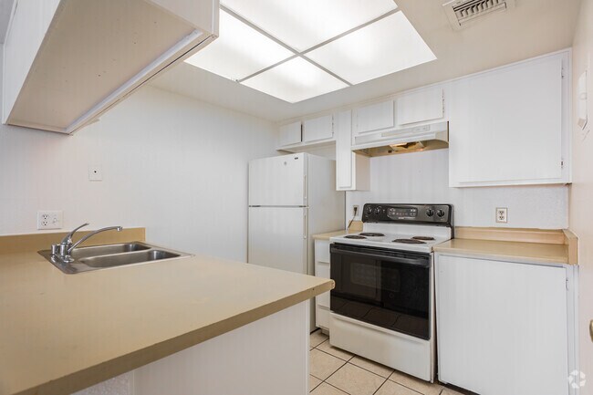 1BD, 1BA - 650 SF - Willowbrook Apartments