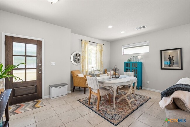 Building Photo - 2104 Pecan Island Dr